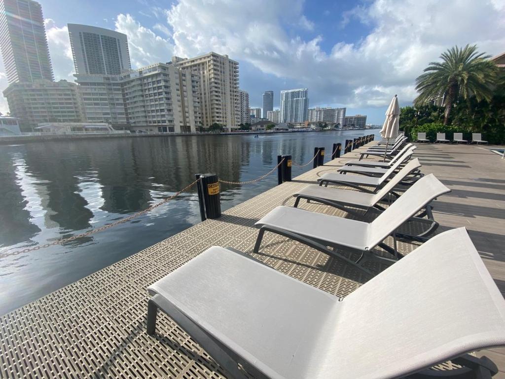 Studio In Hallandale 2 Beds Hallandale Beach Exterior foto